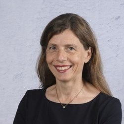 Dr. med. Bettina Balmer